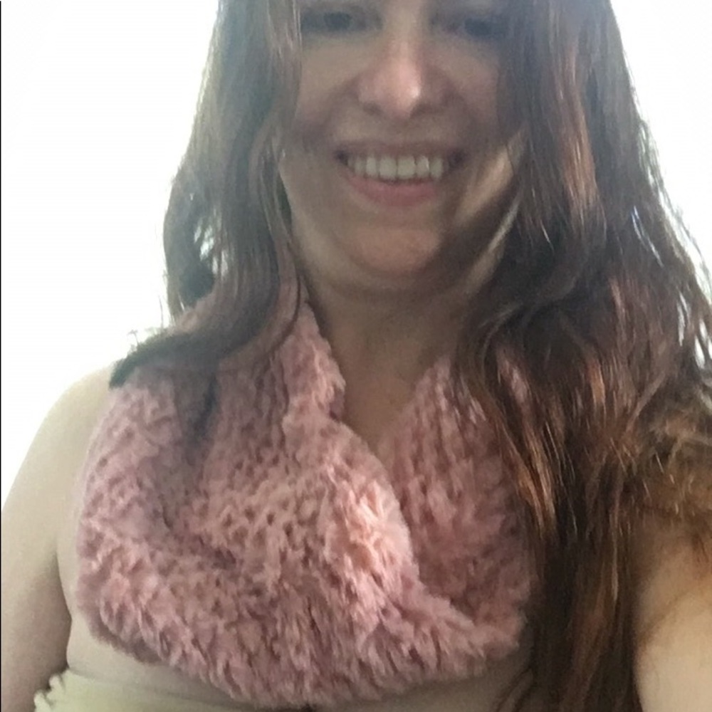 New! White Infinity Scarf - Picture 4 of 6